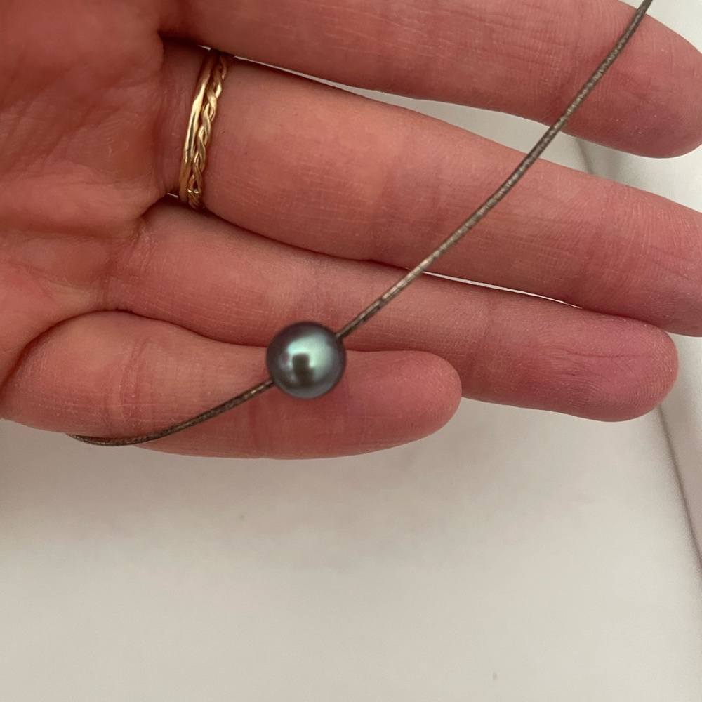 TAHIA COLLINS Blue Pearl Necklace